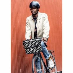 Ortlieb Up-Town Design F79801 Fietsmand 17.5L - Zwart/Wit -Bike Fashion Soldes ortlieb up town design f79801 fietsmand 17 5l zwart wit 4013051050401 6 l